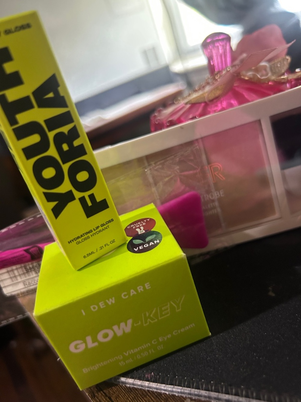 Beauty Bundle - Picture 2 of 6